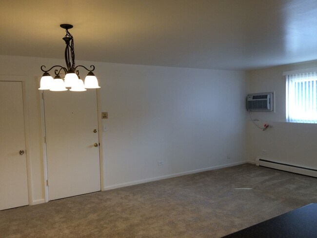 Interior Photo - DREW LN. -100