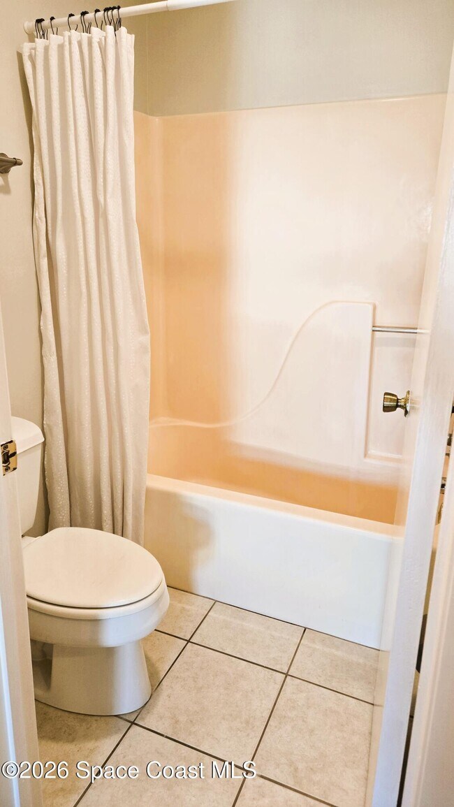 Building Photo - 1731 Bluebird Ct