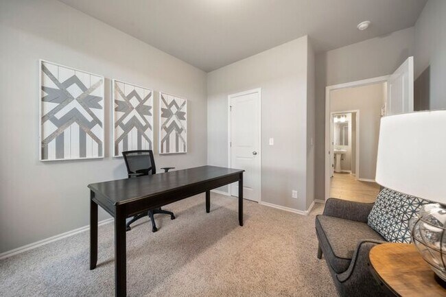 Building Photo - Stunning 3BR + Study in Prime Owasso/Colli...