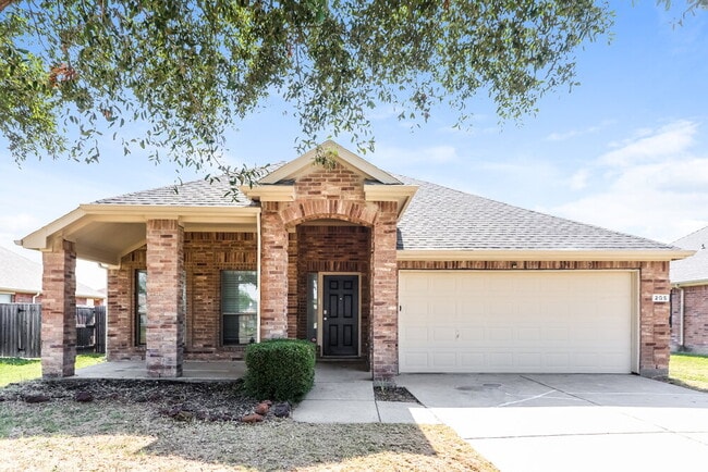 Building Photo - 205 S Chestnut St