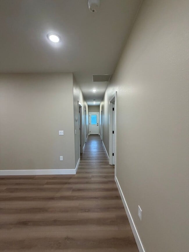 Building Photo - 2121 Carr Rd