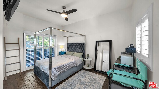 Building Photo - 22736 Cavalier St