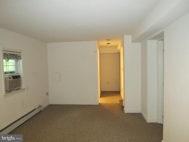 Building Photo - 2407 Seminary Rd