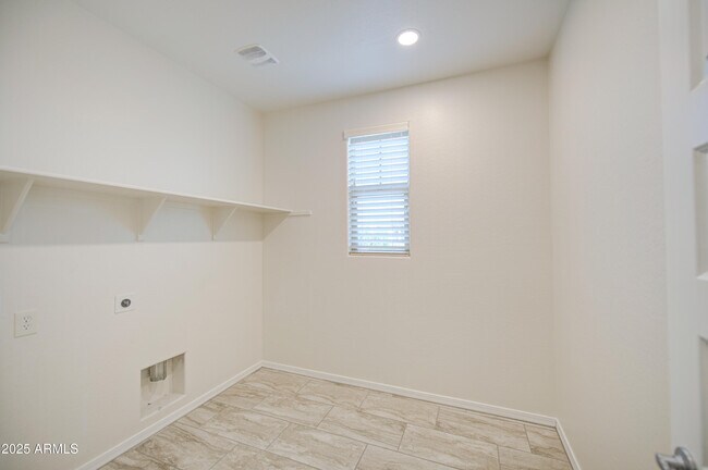 Building Photo - 9856 E Palladium Dr