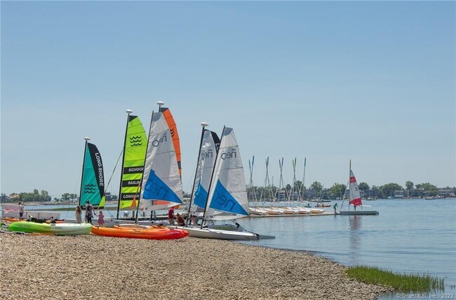 Building Photo - 8 Cross Hwy