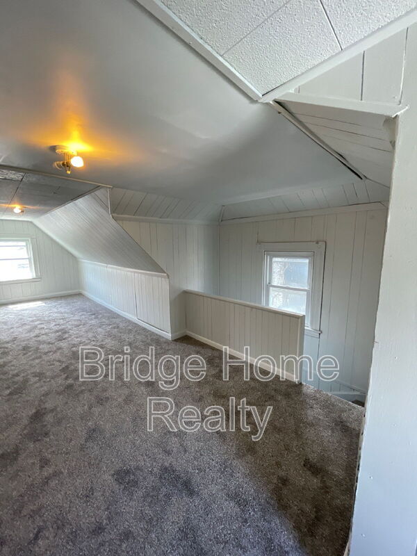 Building Photo - 1367 Montezuma St