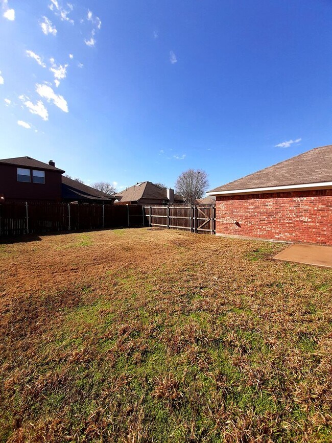 Building Photo - Gorgeous House in Eldorado Heights!