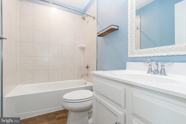 Building Photo - 8611 Upton Ln