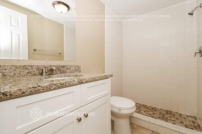 Building Photo - 4048 Sunray Dr