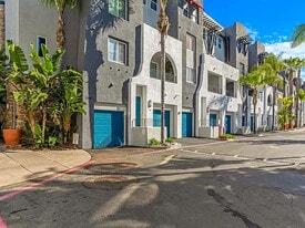 Building Photo - 1760 E Palomar St