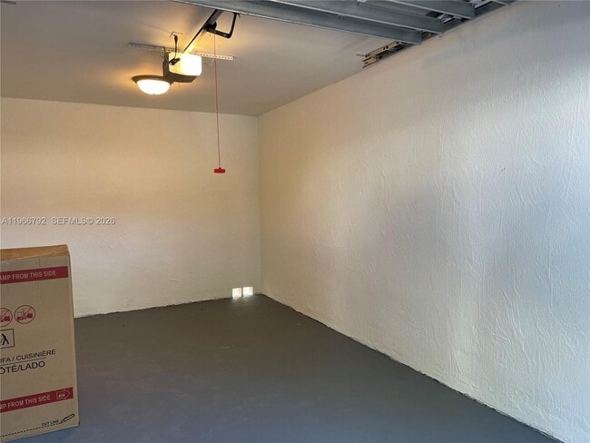 Building Photo - 3191 Ohio St