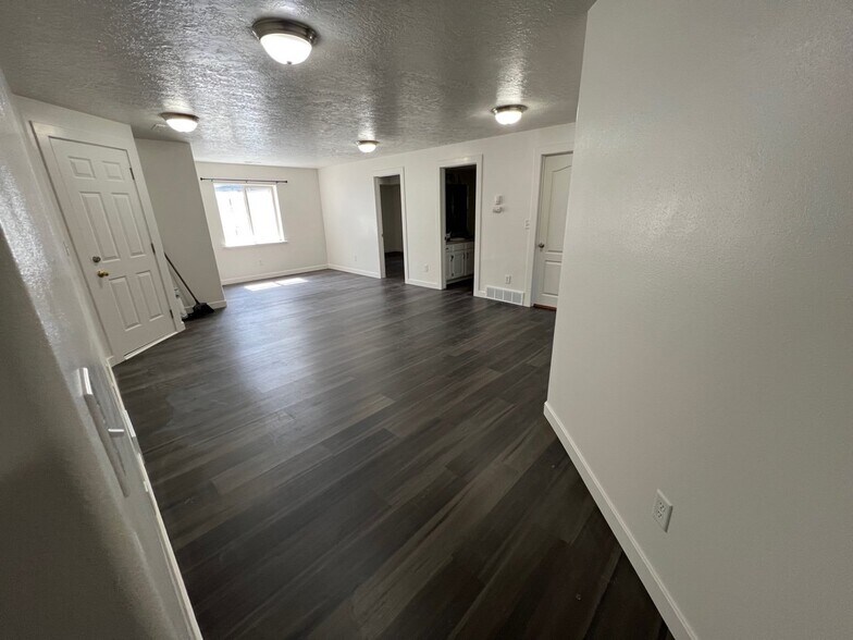 Building Photo - 3507 Bay Ct