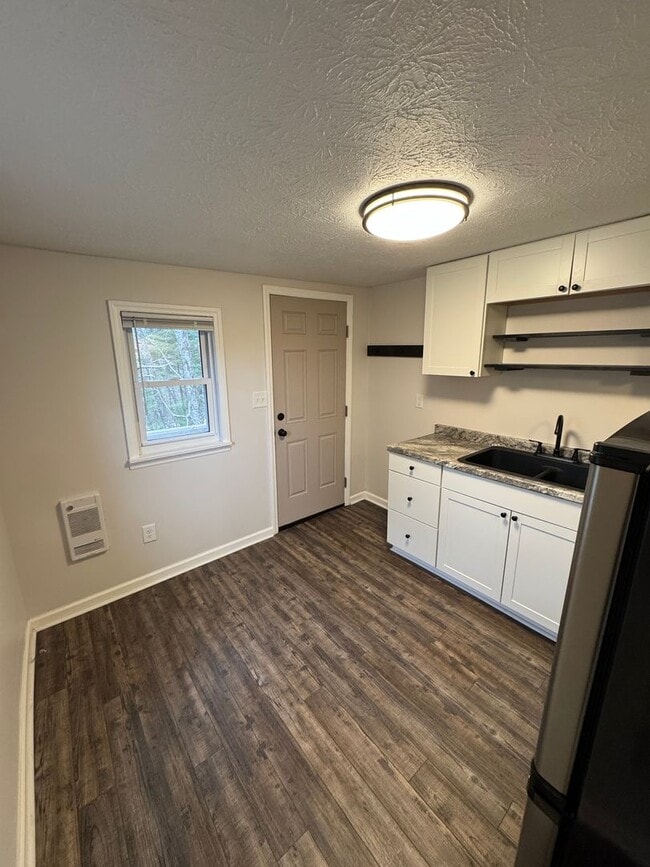 Building Photo - byrds219