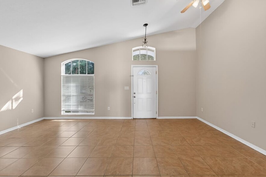 Building Photo - 508 Sonoma Dr