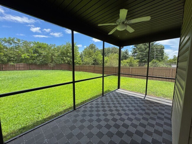 Building Photo - South AVL - Beautiful, Spacious, Versatile...
