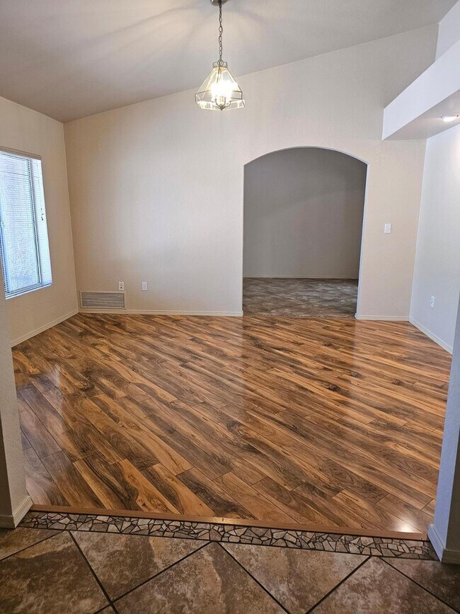 Building Photo - 3636 Kalispell Ave