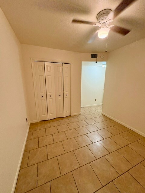 Building Photo - 489 Northwood Cir