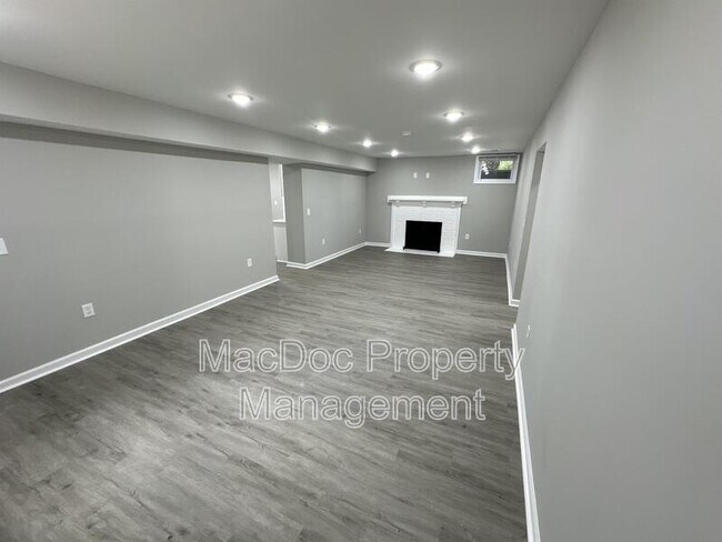 Building Photo - 12317 Metlock Rd
