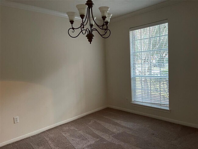 Building Photo - 9410 Creek Vine Dr