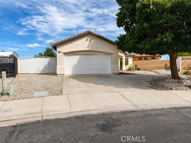 Building Photo - 13900 Nelliebell Dr