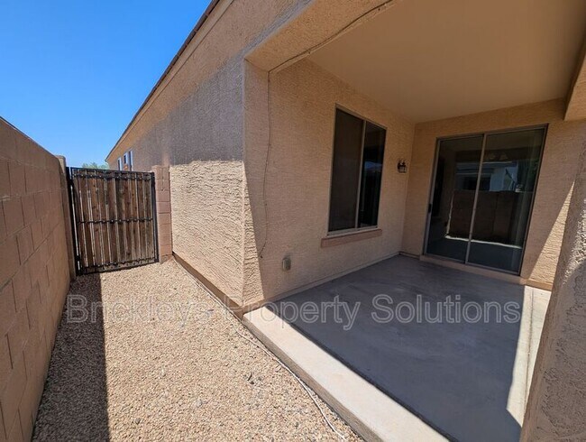 Building Photo - 10419 N 52nd Dr