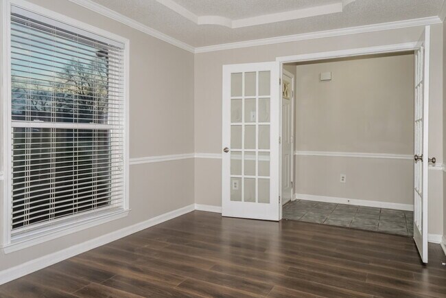 Building Photo - 7658 Shadow Hills Dr