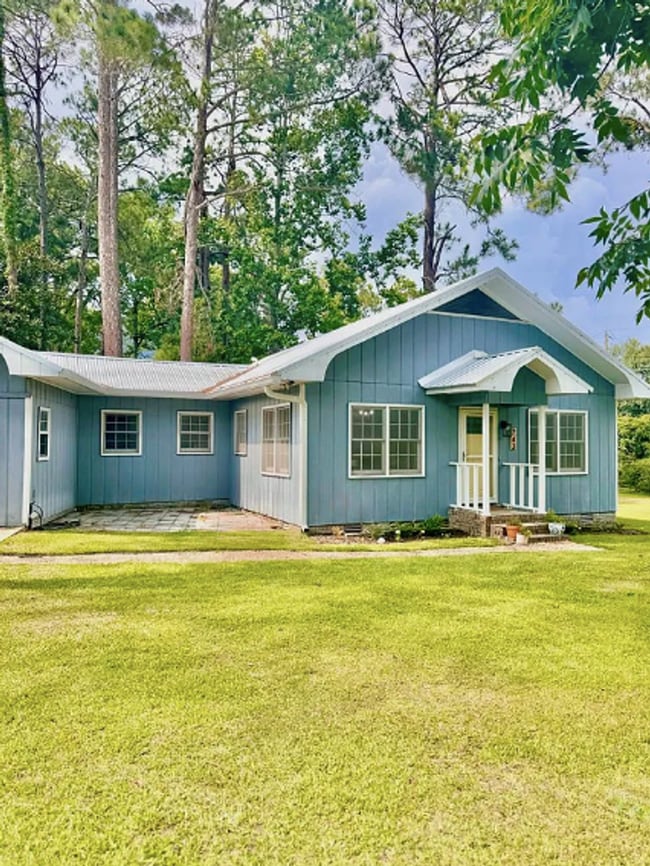 Building Photo - Beautiful 3 Bedroom in Fitzgerald