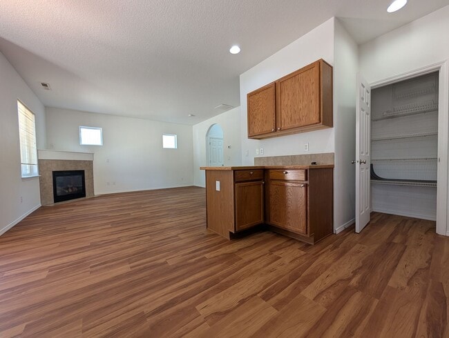 Building Photo - Fantastic 3 Bedroom, 2.5 Bath In Thurston ...
