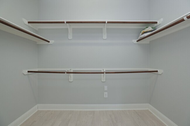 Building Photo - 19 Canterborough Pl