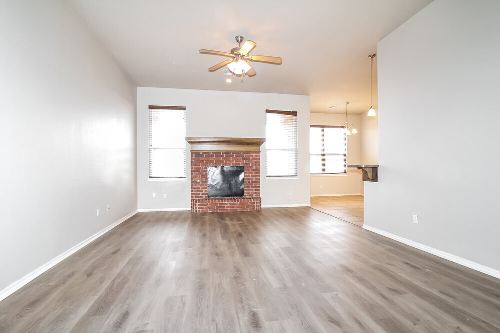 Building Photo - 2004 NE 32nd St