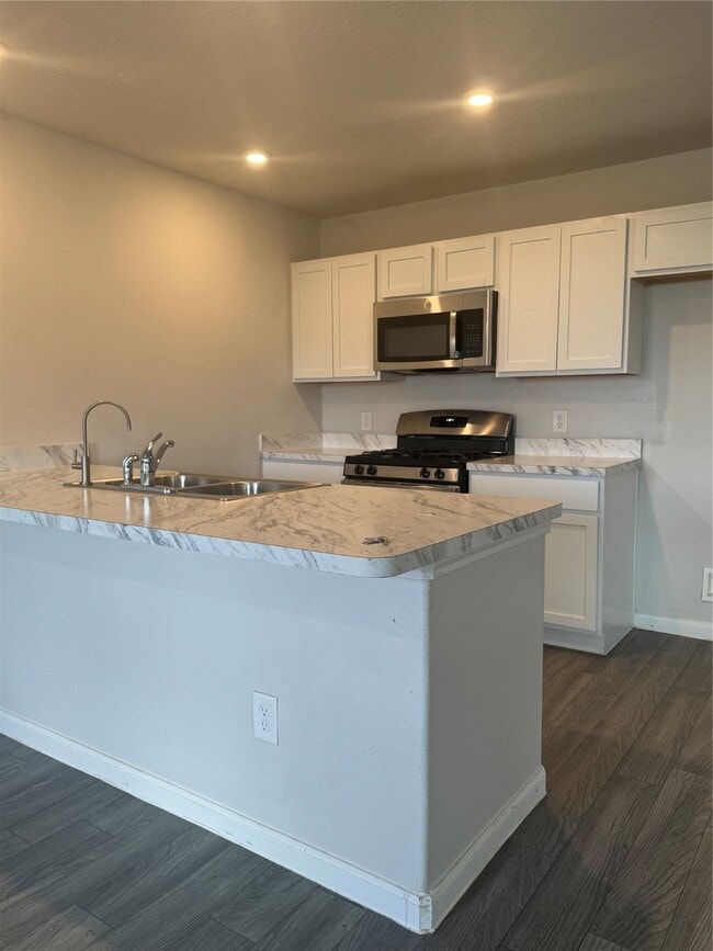 Building Photo - 68 Rd 51026