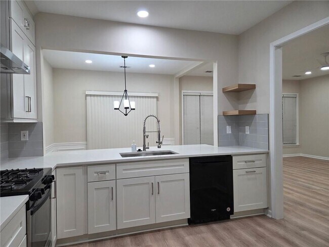 Building Photo - 2424 Elkhorn Ter