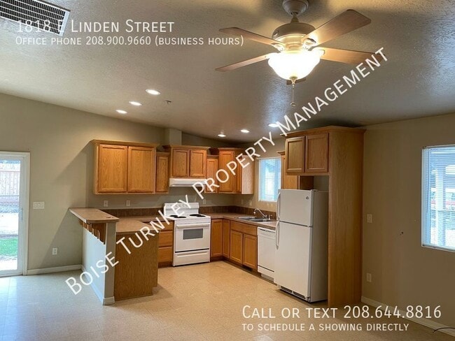 Building Photo - 1818 E Linden St