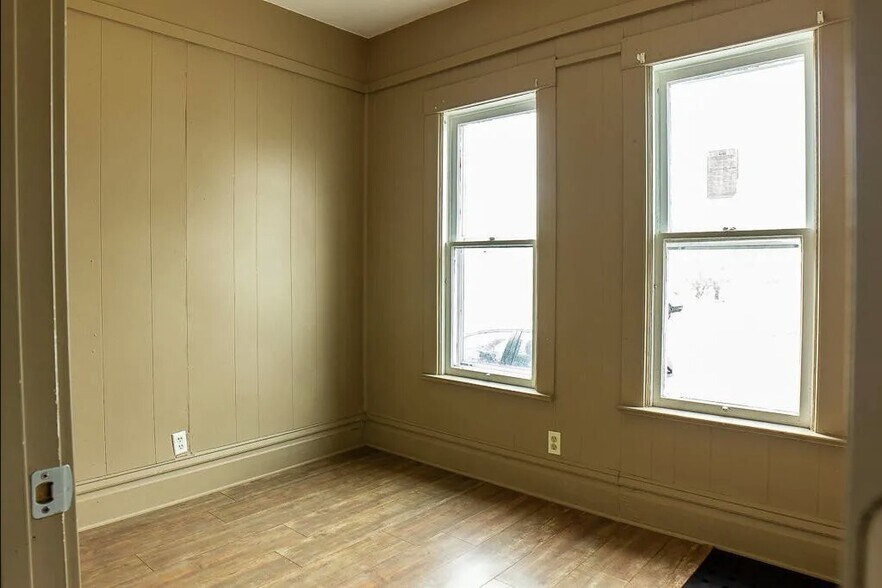 Bedroom 3 - 232 E 13th St