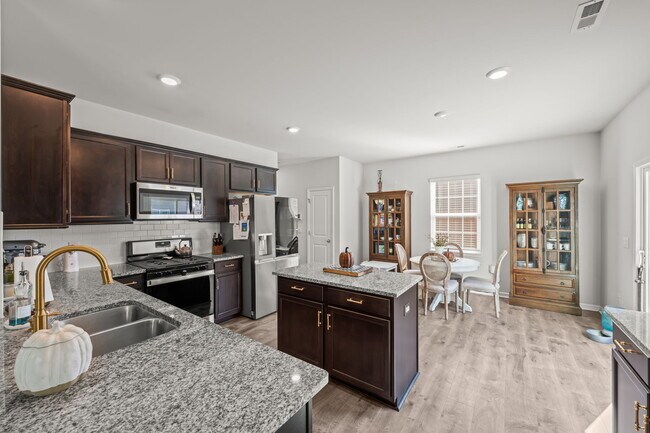 Building Photo - 1012 Kellie Ct