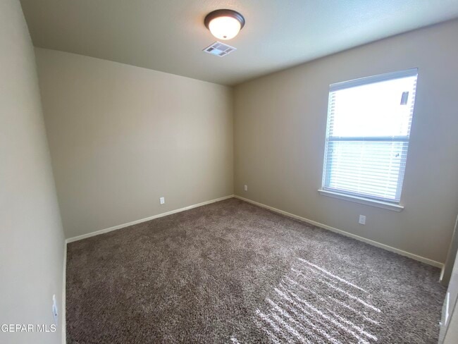 Building Photo - 408 La Puesta Dr