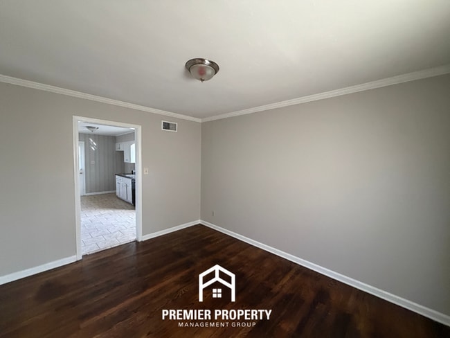 Building Photo - 1744 Myrna Ln