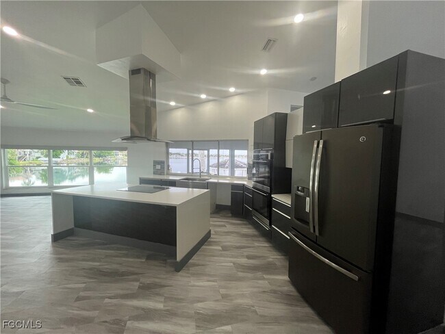 Building Photo - 5030 Harborage Dr
