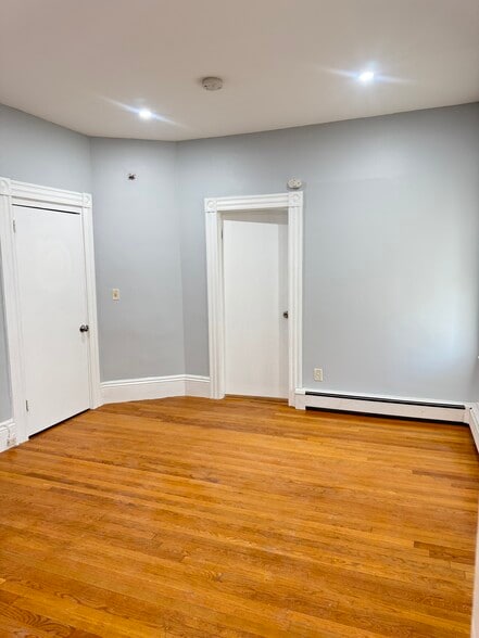 Building Photo - 324 Granite St