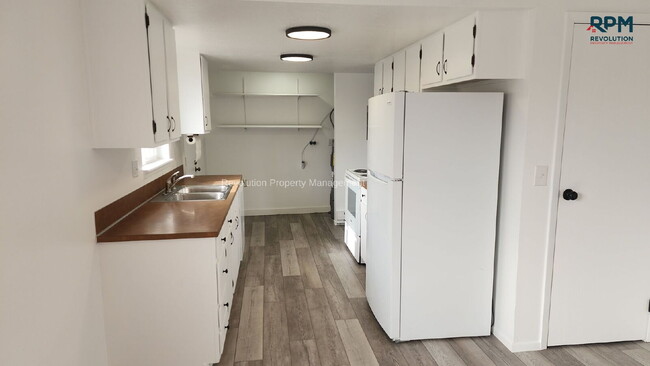 Building Photo - 3 BEDROOM UNIT IN WASHINGTON TERRACE
