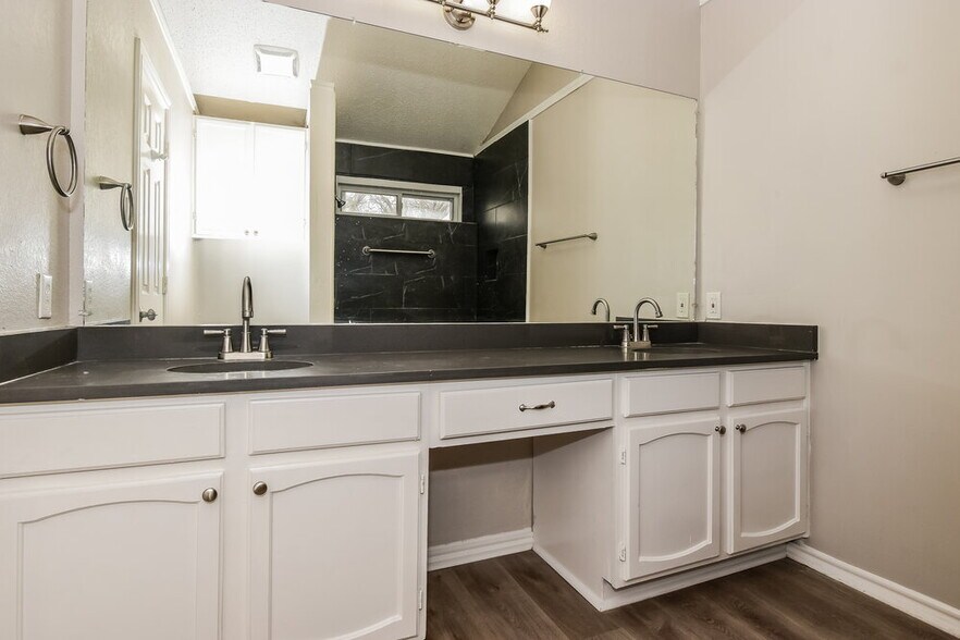 Building Photo - 117 Brockway Dr