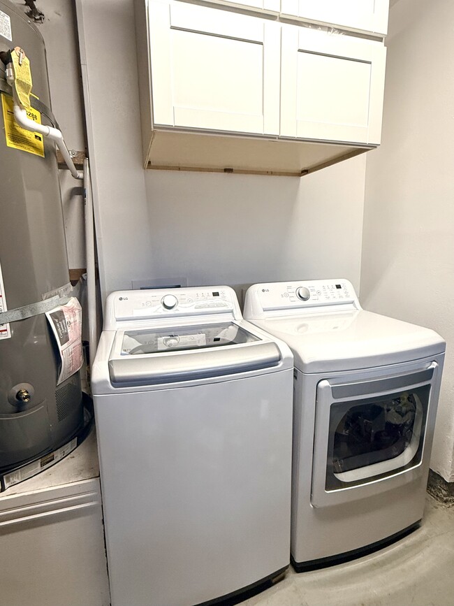 Building Photo - 18021 Upperlake Cir