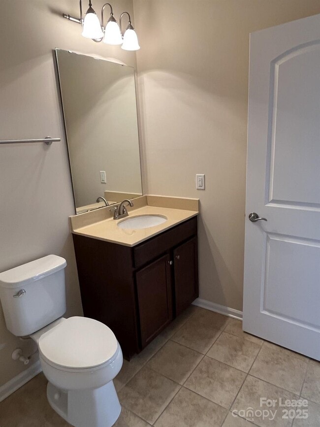 Building Photo - 2207 Eversham Dr NW