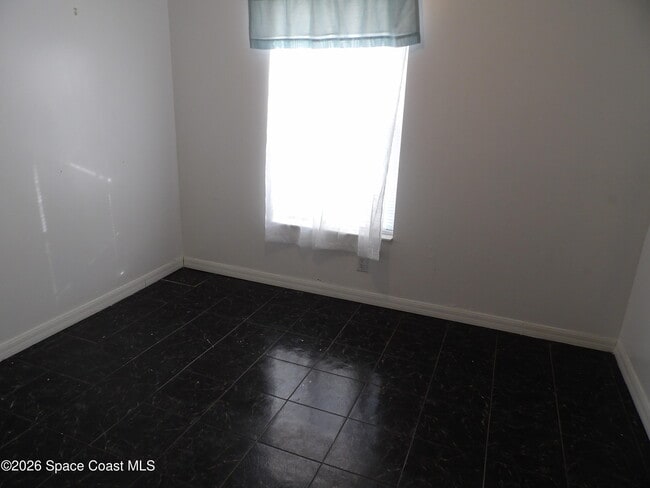 Building Photo - 6318 Hudson Rd