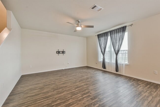 Building Photo - 5047 Royal Amber Ln