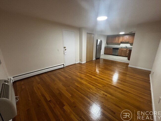 Building Photo - 110 Babcock St