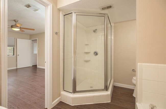 Building Photo - 3807 Cedar Valley Dr