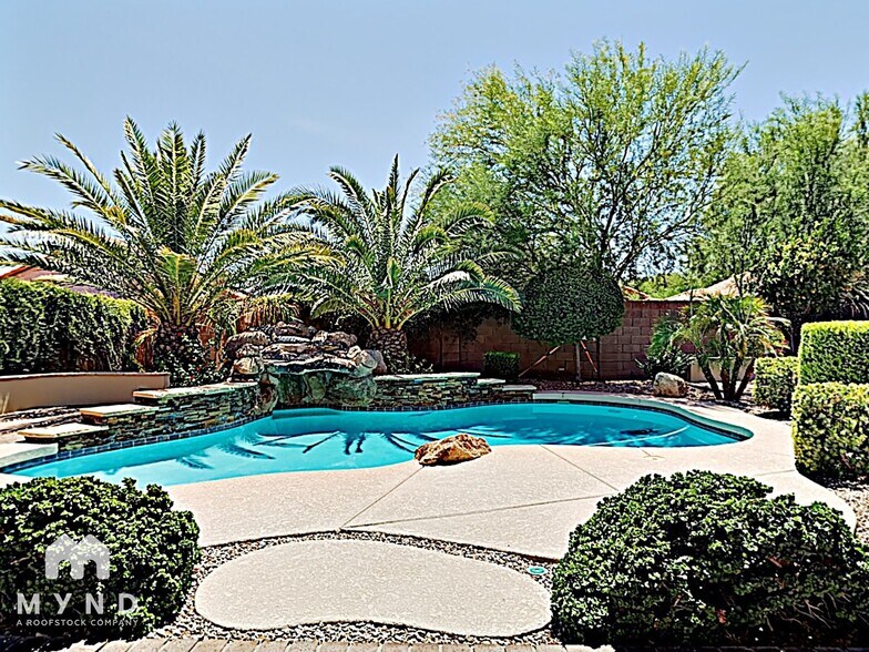 Building Photo - 1723 W Boston St