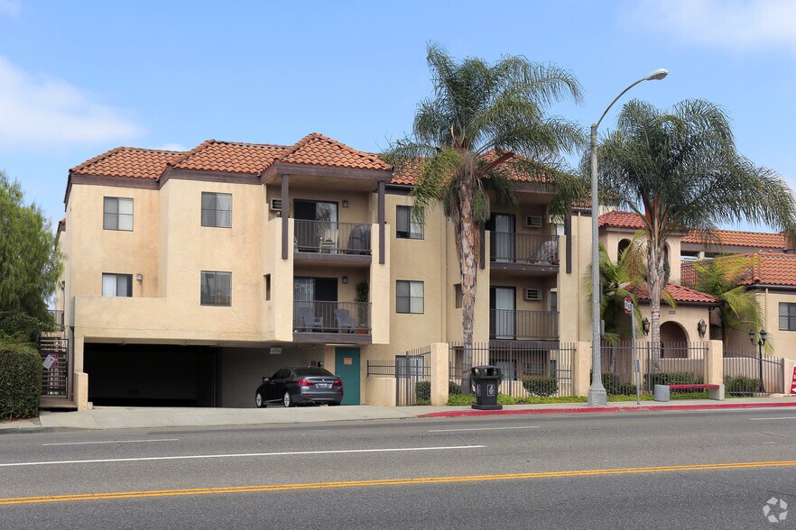 Ocean Elements at Villa del Sol Apartments 3225 Long Beach Blvd Long