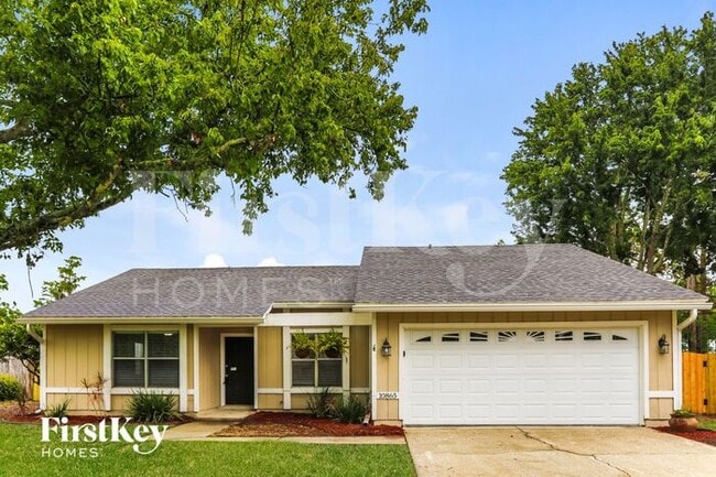 Primary Photo - 10865 Saddlehorn Dr
